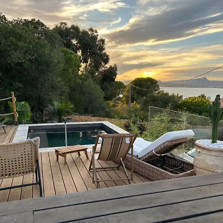 Vue Sur La Presqu'ile De Giens Hyères