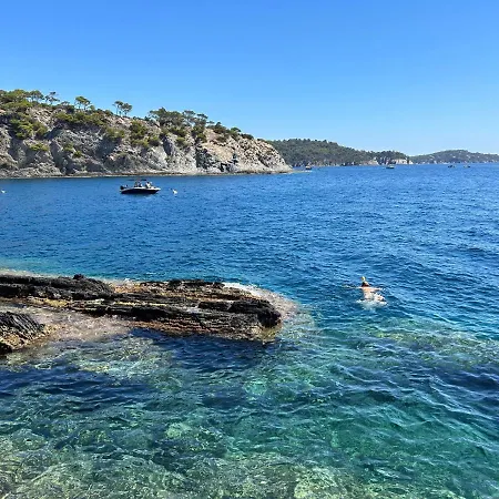 Vue Sur La Presqu'ile De Giens